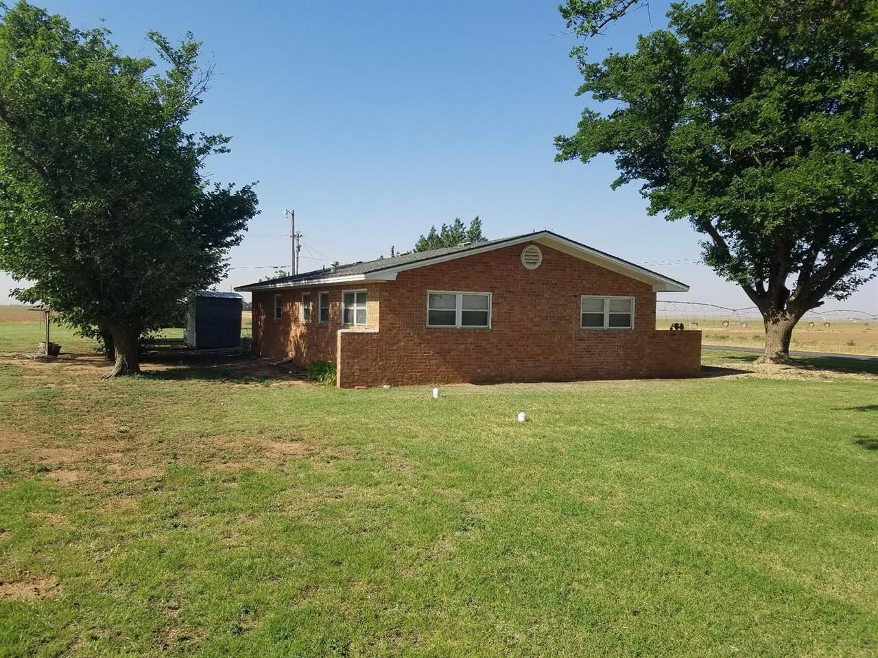 8902 Co Rd 7700 - Photo 3 of 18