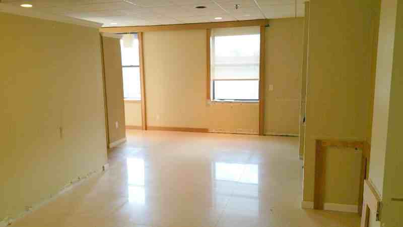 34 S Livingston Ave - Photo 2 of 8