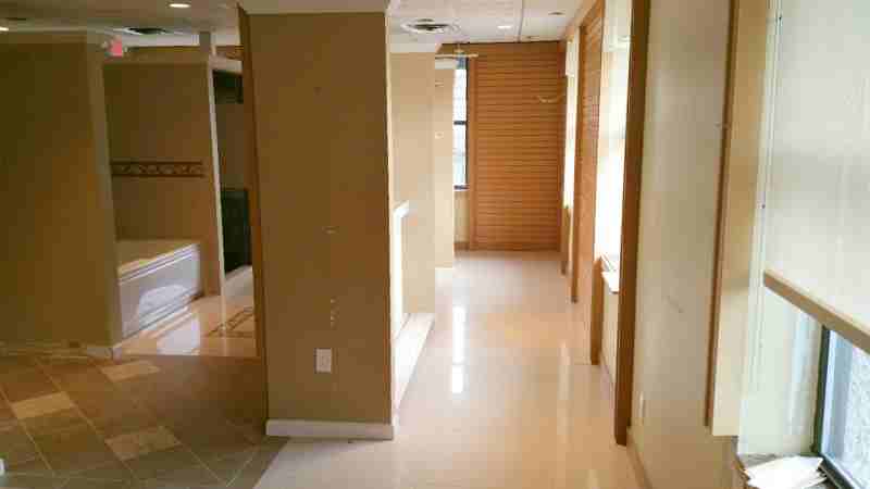34 S Livingston Ave - Photo 3 of 8