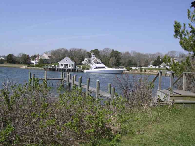 135 Bridge St - Photo 2 of 20