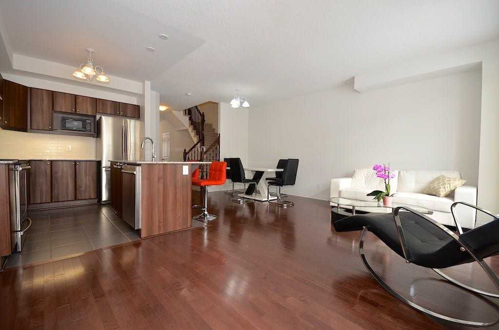 108 Hawkshaw Cres - Photo 3 of 31