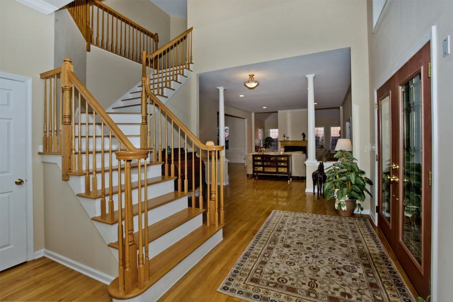 7 Applegate Ct - Photo 2 of 25