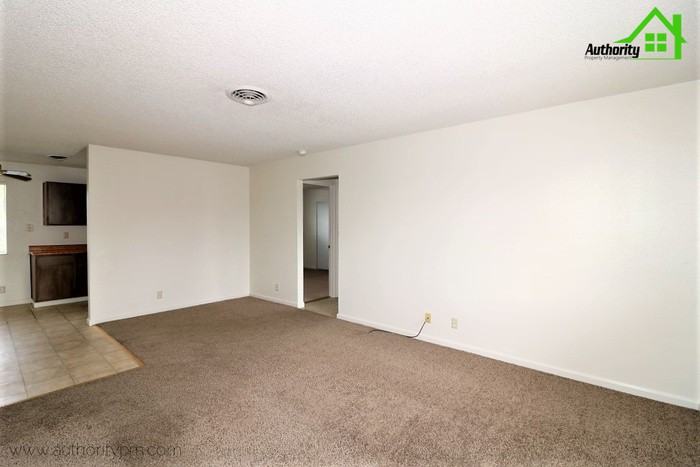 236 Boulder Creek Dr #1 - Photo 3 of 15