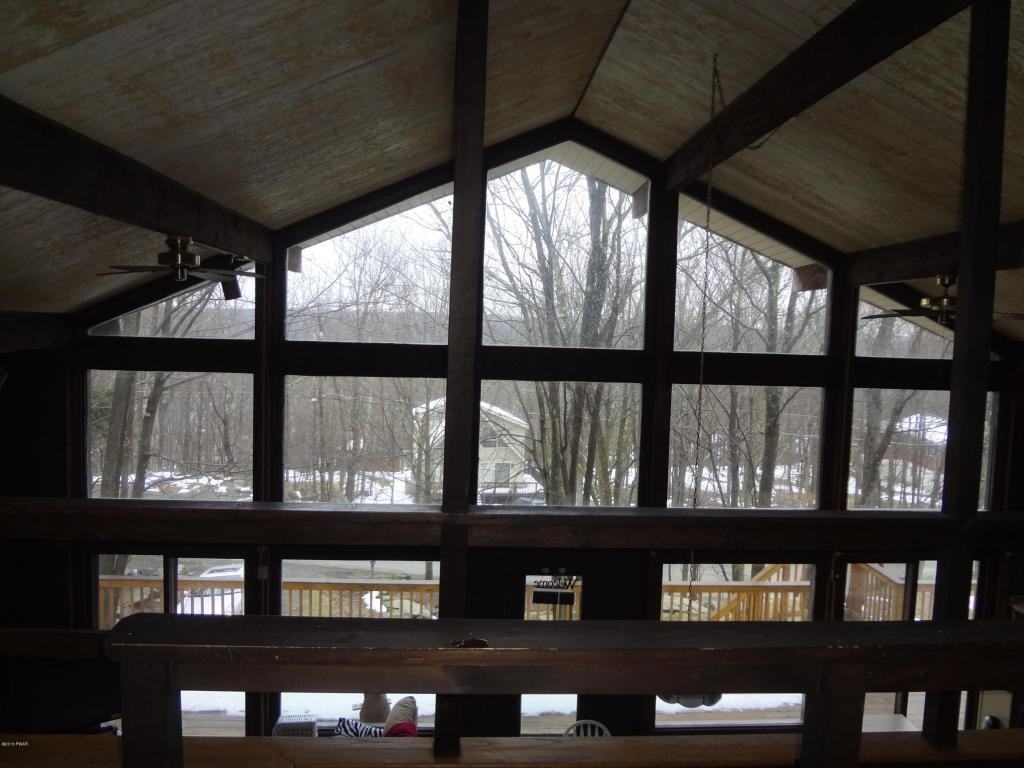 1178 Woodridge Dr #1 - Photo 3 of 18