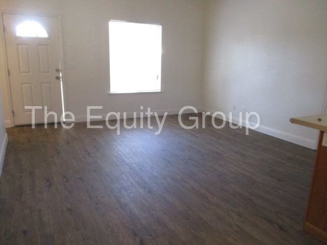 2333 W Sunnyside Ave - Photo 3 of 15