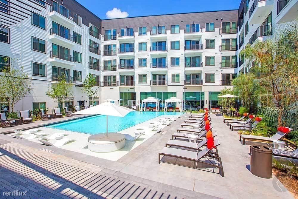 Call Me At 512-574-0129 About Free Rent - Photo 2 of 5