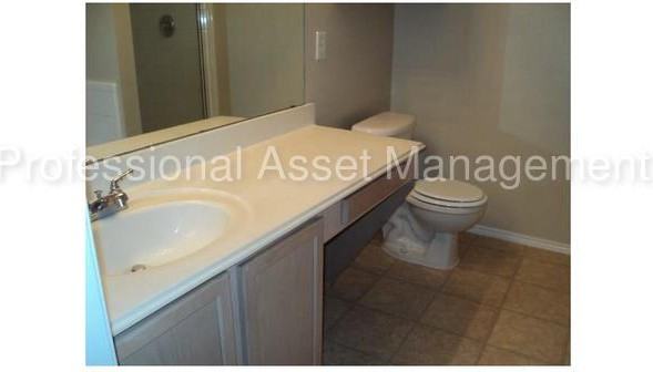 1031 Halifax Ln - Photo 2 of 24