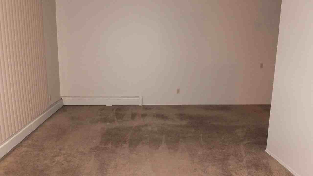 1470 Knottwood Rd E Northwest - Photo 2 of 12