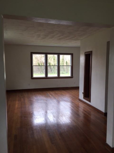 1344 30th St - Photo 2 of 8