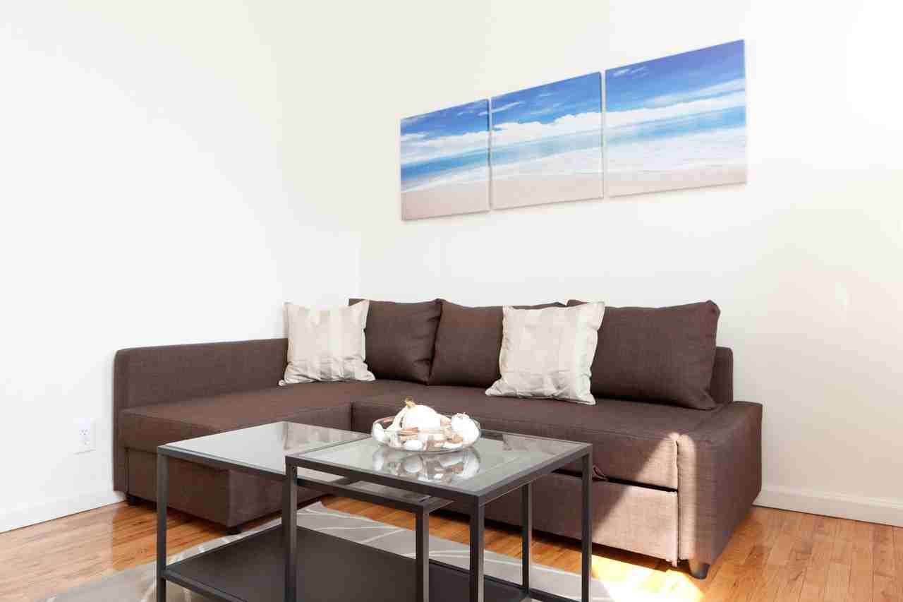 E 14th St & 1st Ave #BA4A