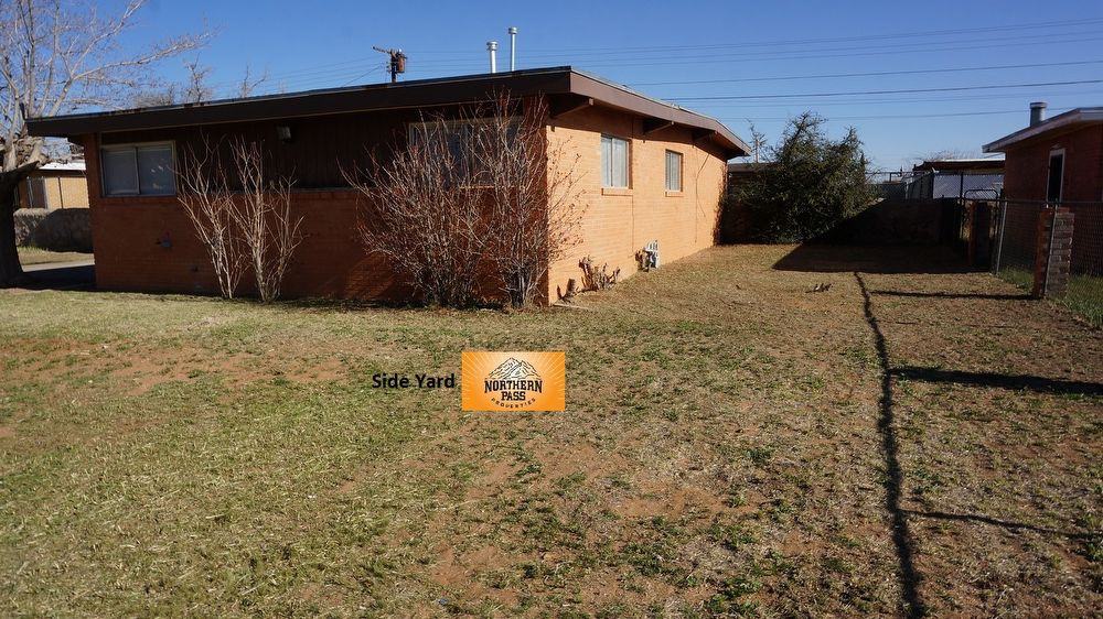 5217 Danny Dr - Photo 2 of 26