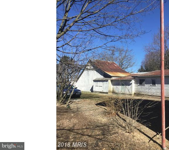 5421 Buchanan Trail W - Photo 3 of 11