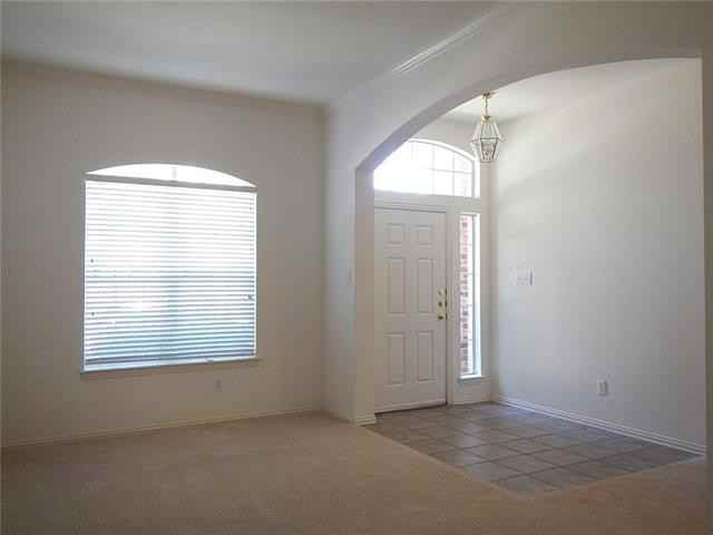 330 Lakefield Dr - Photo 2 of 11