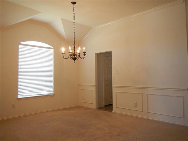 330 Lakefield Dr - Photo 3 of 11