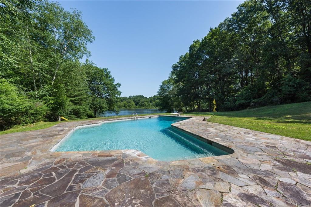 91 Old Corner Rd - Photo 3 of 26