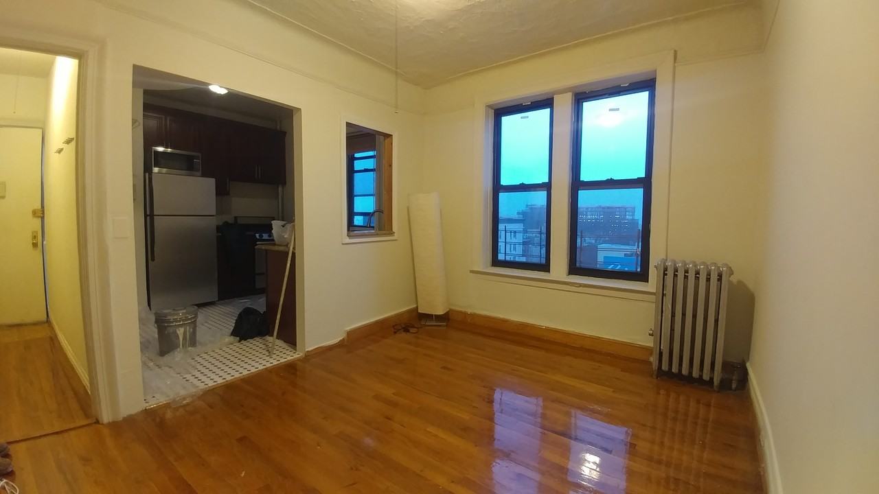 14th St & 5th Ave #3r