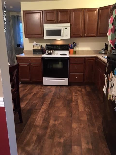 375 Wobbly Barn Rd - Photo 2 of 17