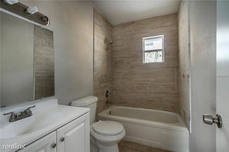 521 E Boyer St - Photo 2 of 3