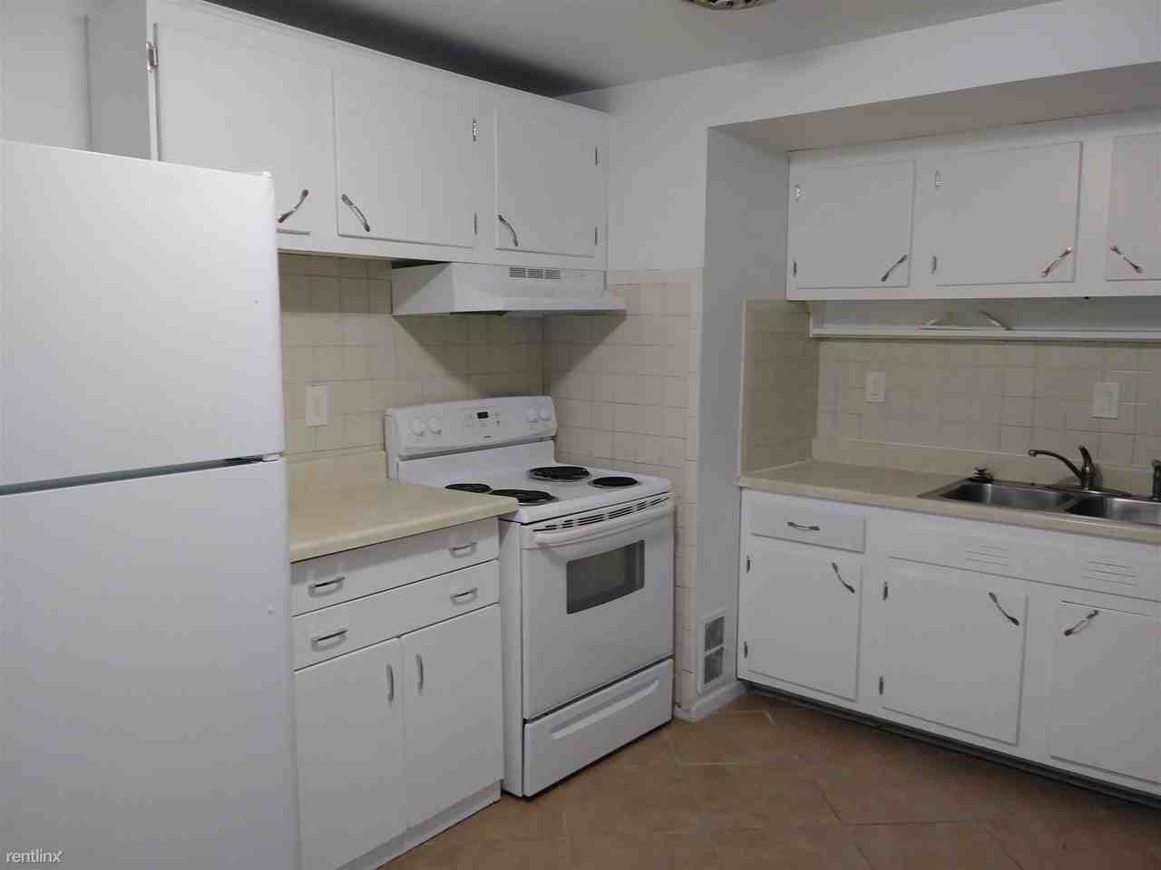 2351 Park Hill Dr - Photo 3 of 11