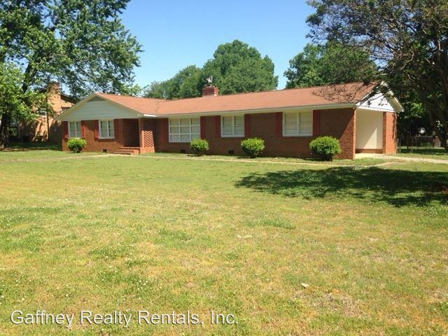 104 Greenbriar Dr - Photo 2 of 6