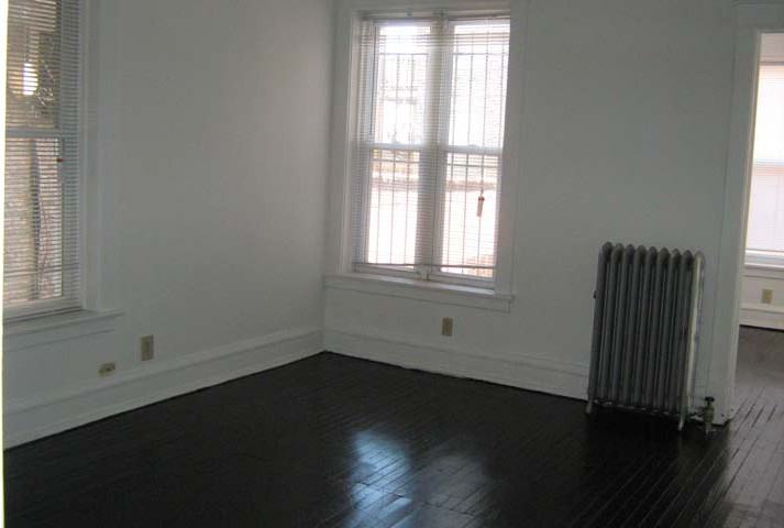 918 E. Hyde Park Boulevard - Photo 6 of 34