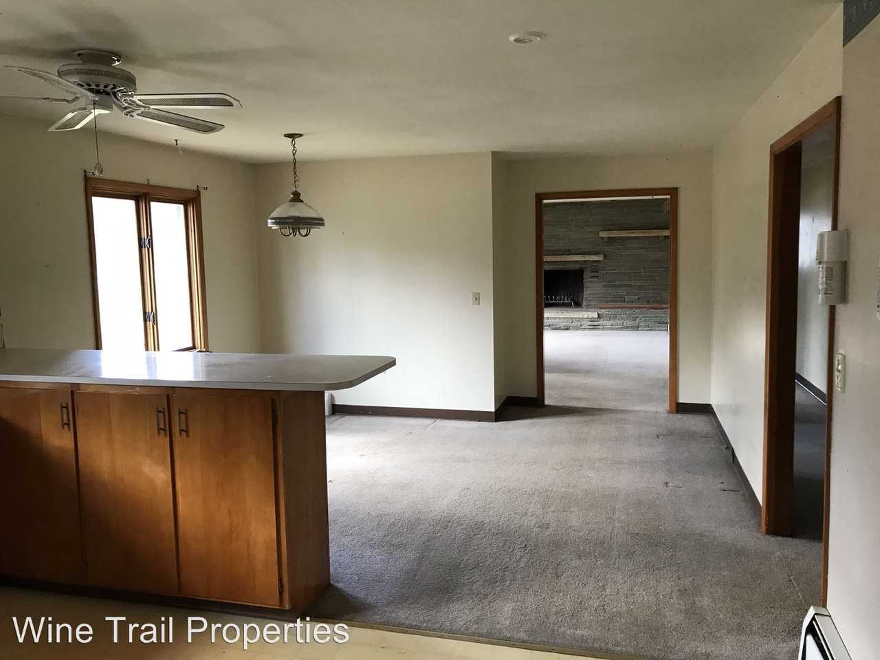 600 Plum Point Rd - Photo 3 of 10