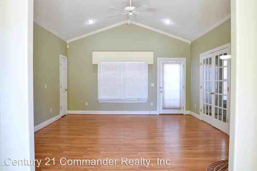 3202 Rosewood Way - Photo 3 of 14