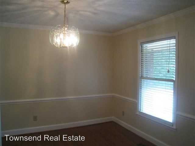 2958 Walden Rd - Photo 3 of 17