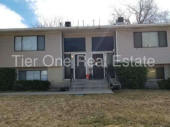 220 E Crestone Ave - Photo 2 of 24