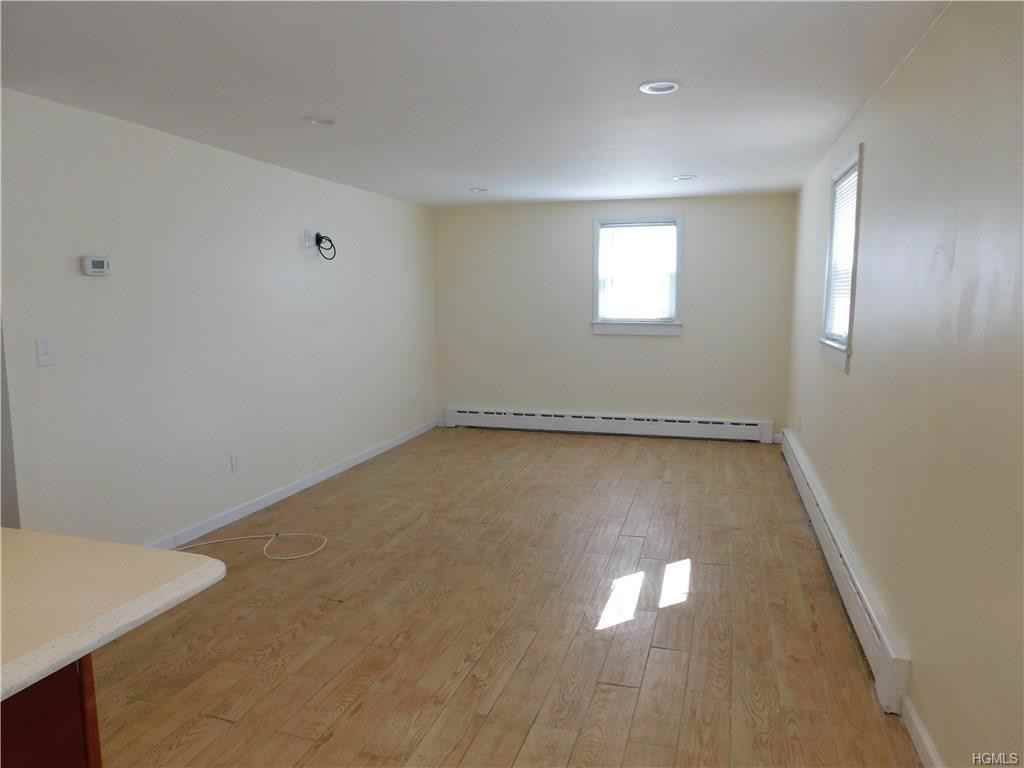 2 Mary Rd - Photo 3 of 8