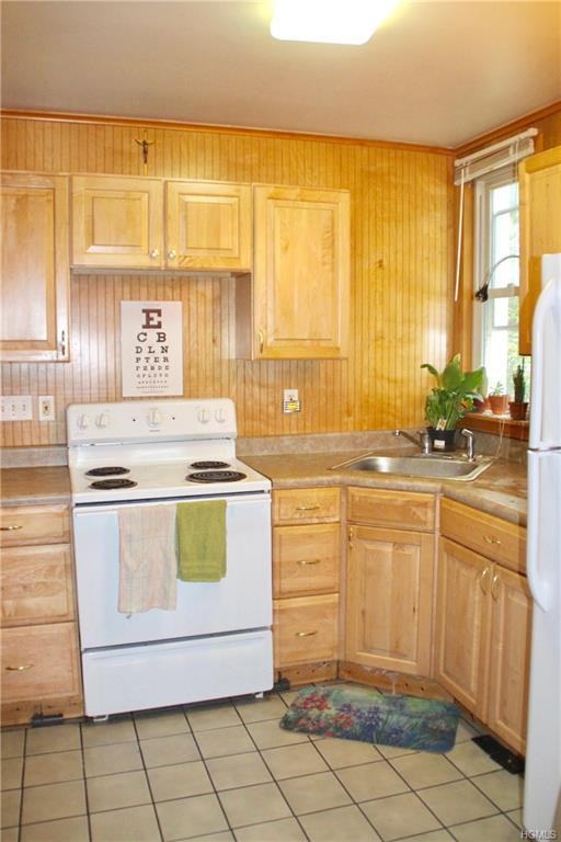 1 Diane Ct - Photo 3 of 11