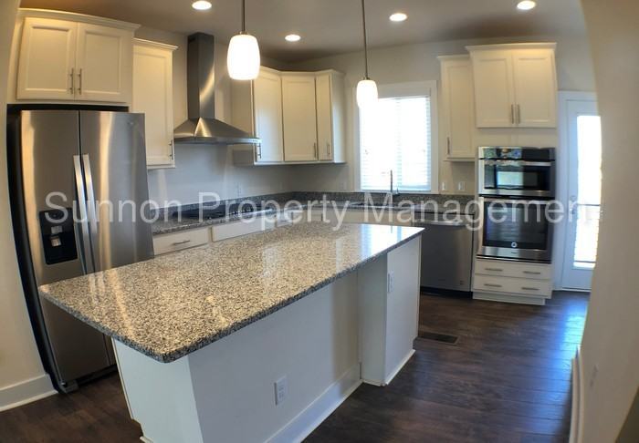 3609 South Blvd - Photo 2 of 23