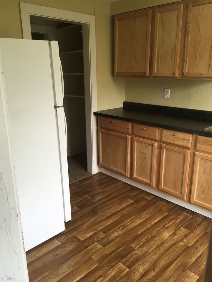 82 S 22nd St - Photo 2 of 9