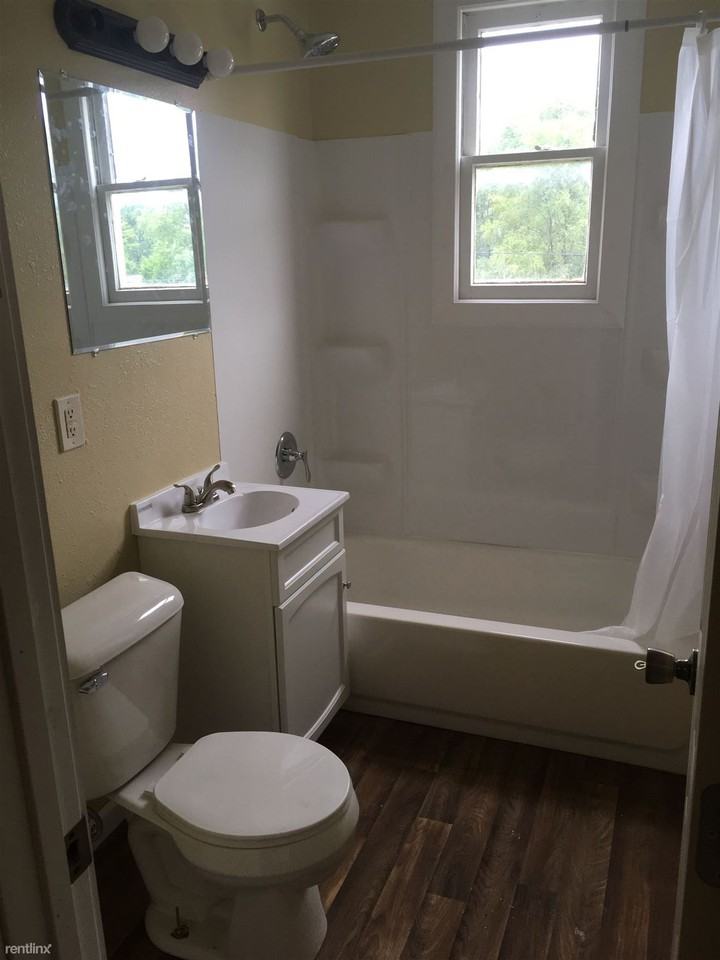 82 S 22nd St - Photo 3 of 9