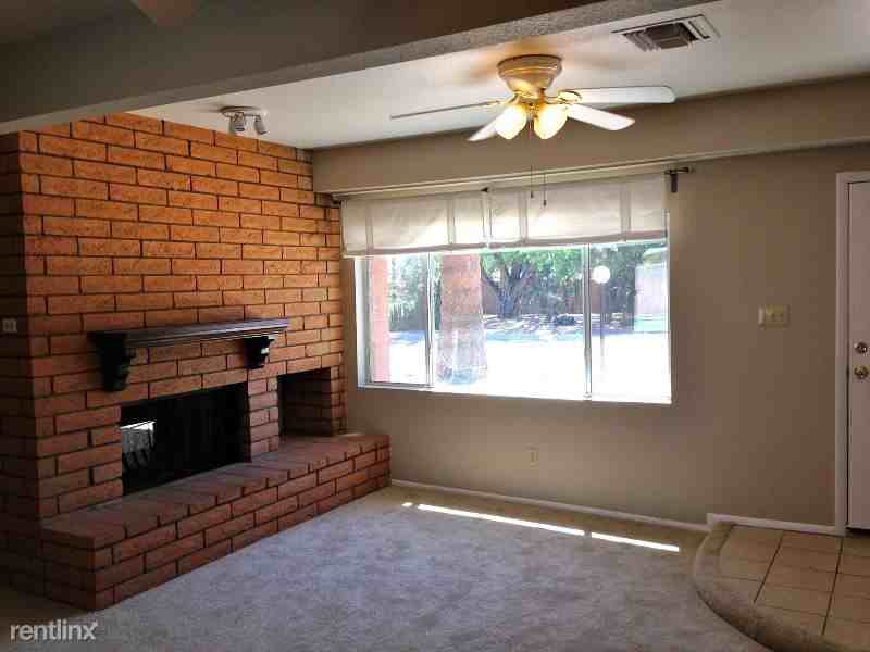 622 E Grace Dr - Photo 3 of 4