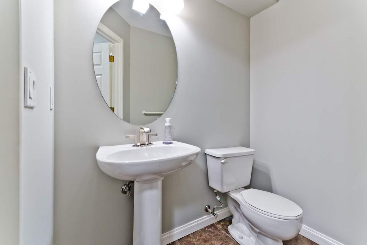 923 15th Ave SW - Photo 2 of 27