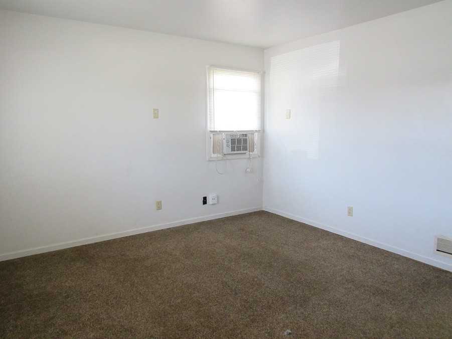 6300 E 154th Terrace - Photo 2 of 11