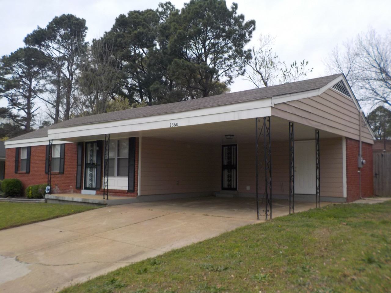 1360 Winfield Rd - Photo 3 of 15
