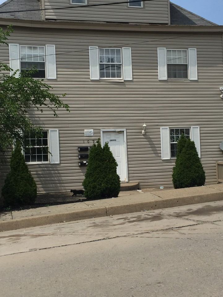 109 West Walnut Street #3 - Photo 2 of 10