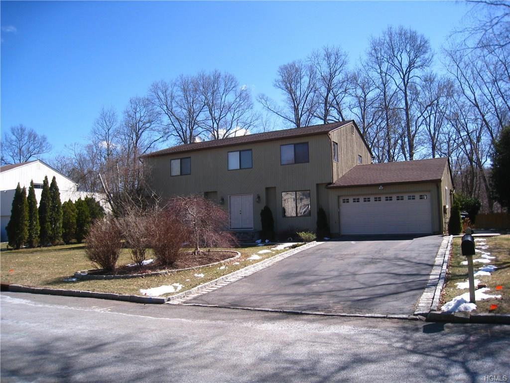 26 Devonshire Dr - Photo 3 of 24