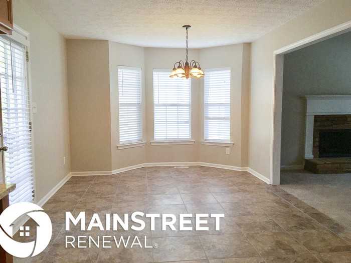 101 King Alfred Ct - Photo 2 of 11