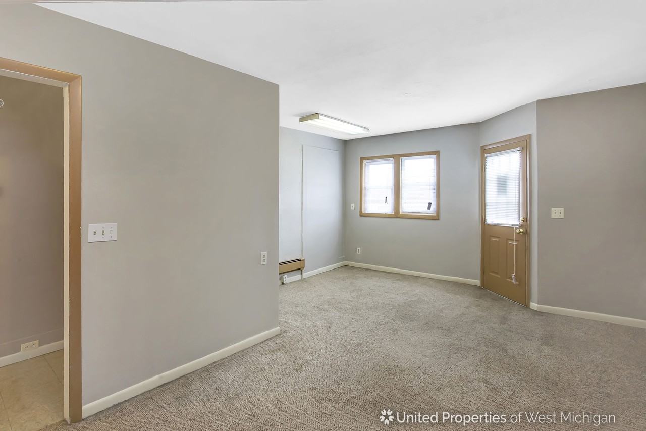 2287 Segwun Ave #A - Photo 3 of 17