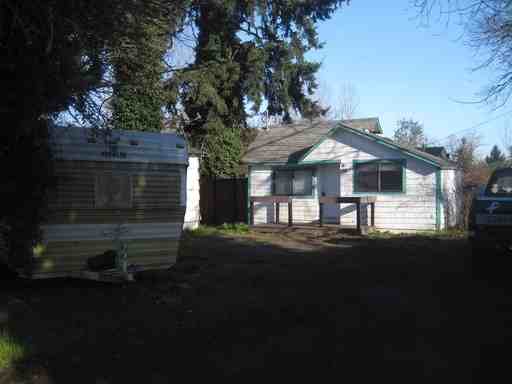 259 N Brooklyn St - Photo 2 of 9