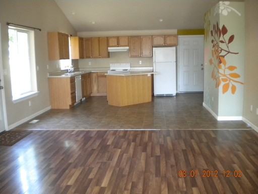 37 W Olive St - Photo 3 of 6