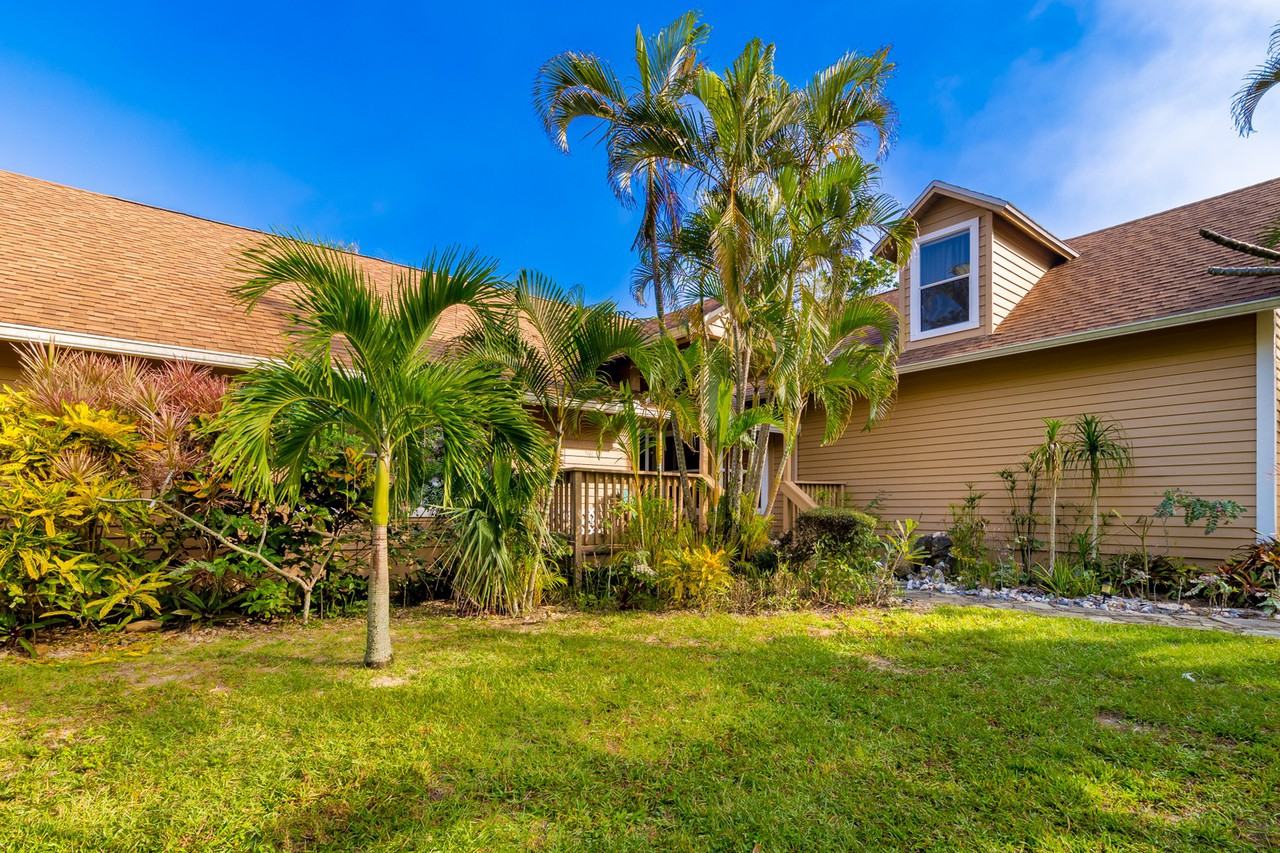 116 Seagrape Rd - Photo 2 of 34