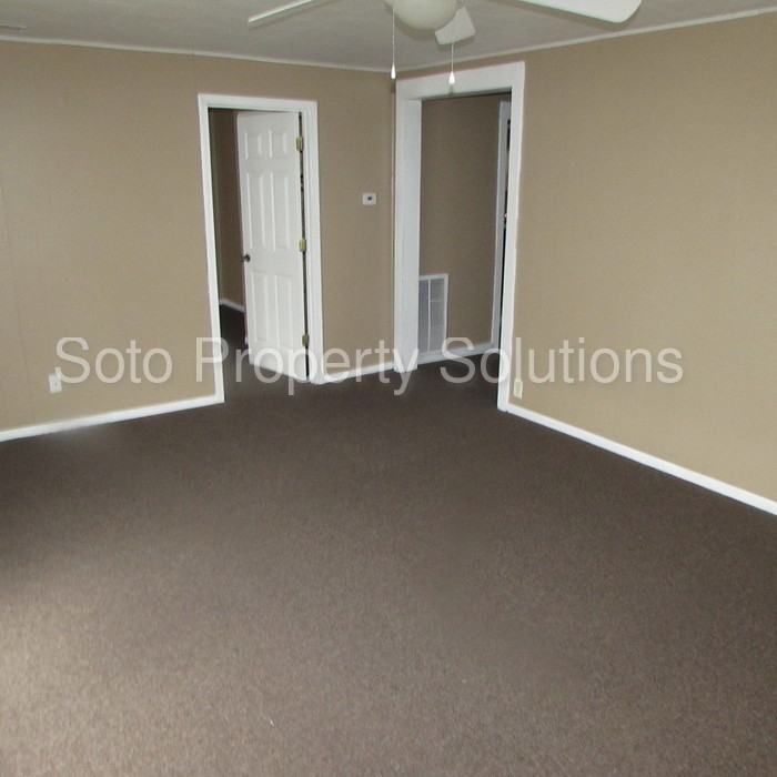 804 E Kathleen St - Photo 2 of 6
