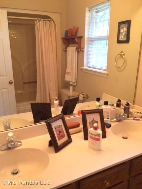 2505 Crepe Myrtle W - Photo 2 of 22