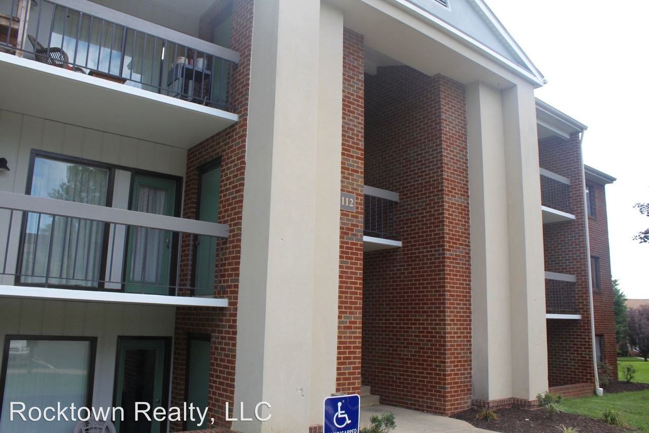 7 Blue Ridge Dr - Photo 2 of 19