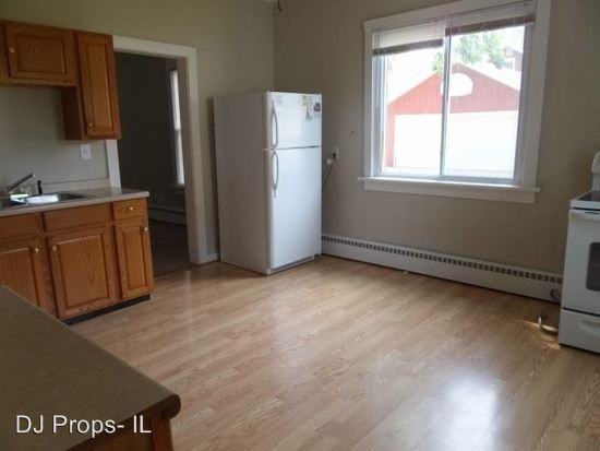 1417 26th St - Photo 3 of 7