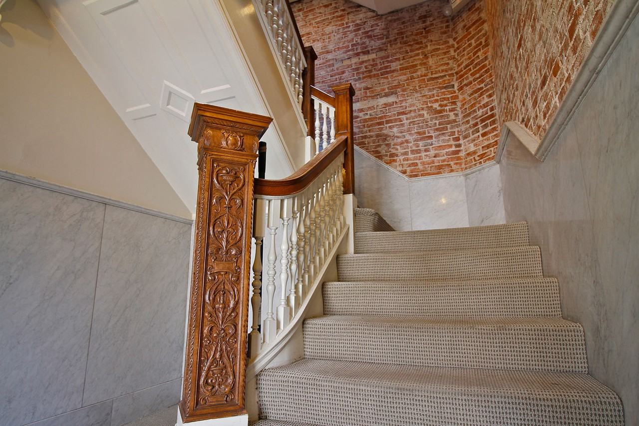 Landesman - Photo 7 of 8